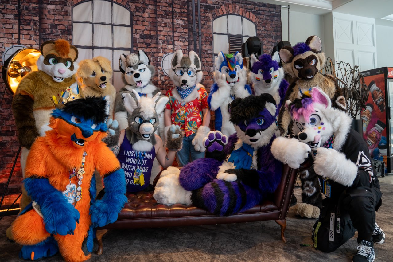 Kumo's Fursuit Family